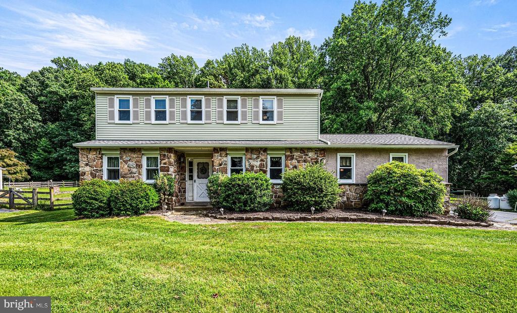 8 GRANGER LN, Coatesville, PA 19320