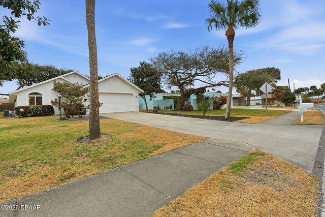 4607 Saxon Drive, New Smyrna Beach, FL 32169