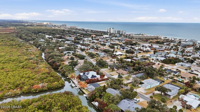 4607 Saxon Drive, New Smyrna Beach, FL 32169