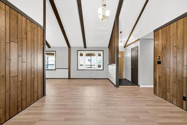 317 Valley Road, Olathe, KS 66061