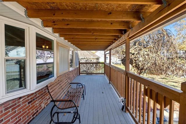 317 Valley Road, Olathe, KS 66061