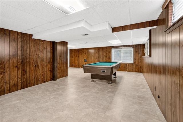 317 Valley Road, Olathe, KS 66061