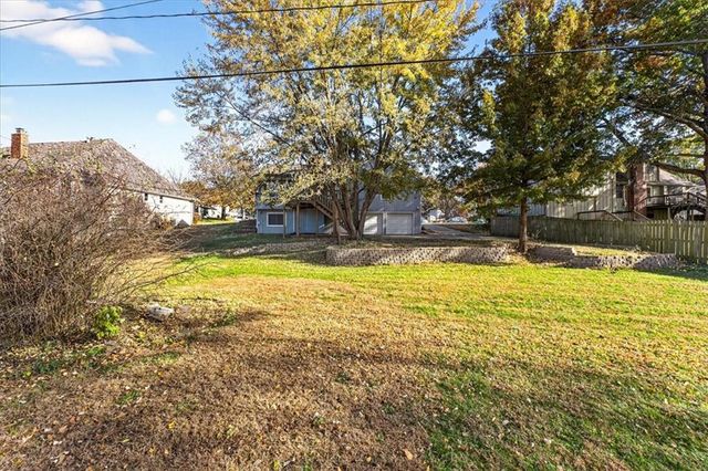 317 Valley Road, Olathe, KS 66061