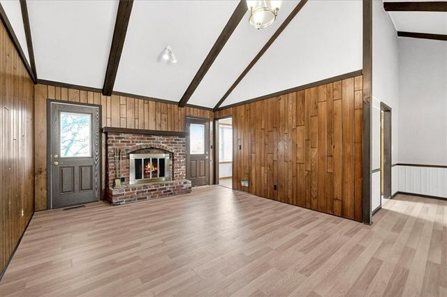 317 Valley Road, Olathe, KS 66061