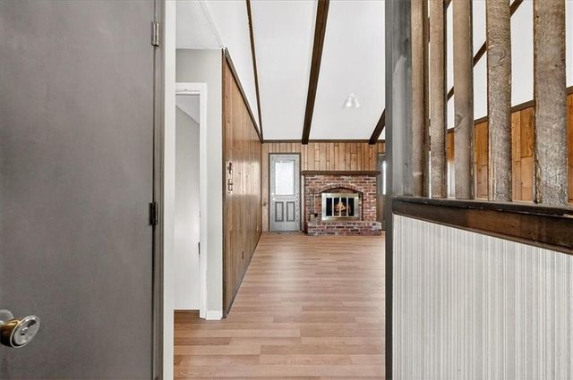 317 Valley Road, Olathe, KS 66061