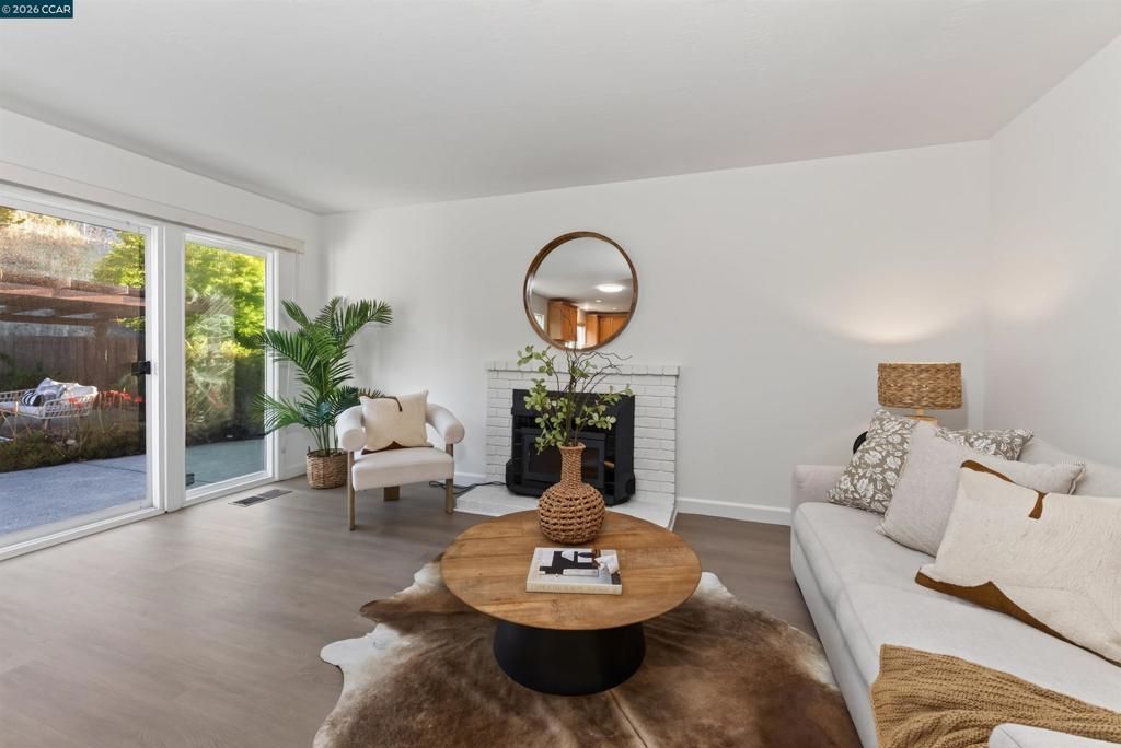 Image 21 of property listing at 1556 Partridge Dr, Hercules, CA 94547