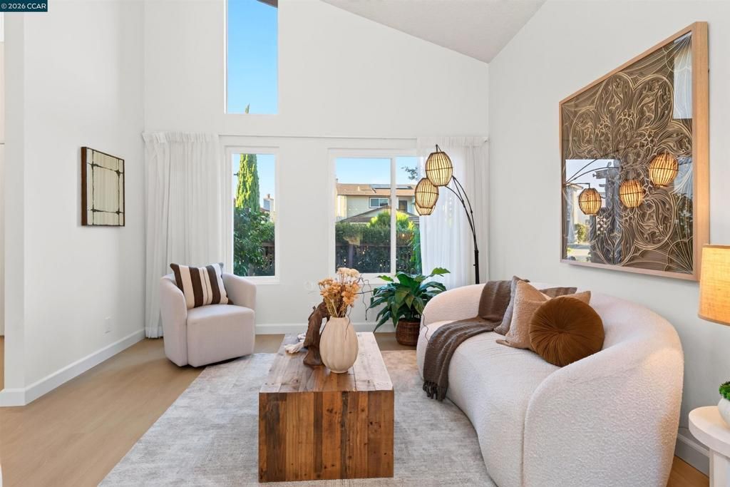 Image 9 of property listing at 1556 Partridge Dr, Hercules, CA 94547