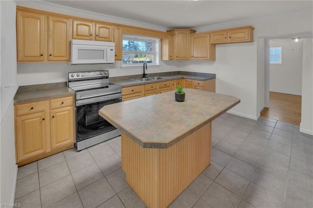 4312 Happy Hollow Road, Asheboro, NC 27205