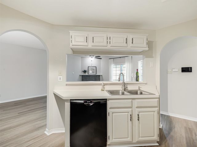 1010 Allen Street 214, Dallas, TX 75204