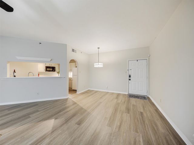 1010 Allen Street 214, Dallas, TX 75204