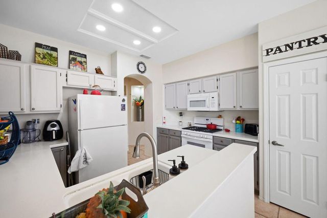 37510 Springdale Avenue, Palm Desert, CA 92211