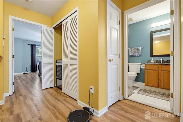 209 Blossom Circle, South Brunswick, NJ 08810
