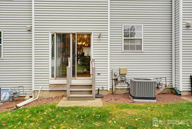 209 Blossom Circle, South Brunswick, NJ 08810