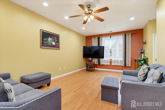 209 Blossom Circle, South Brunswick, NJ 08810