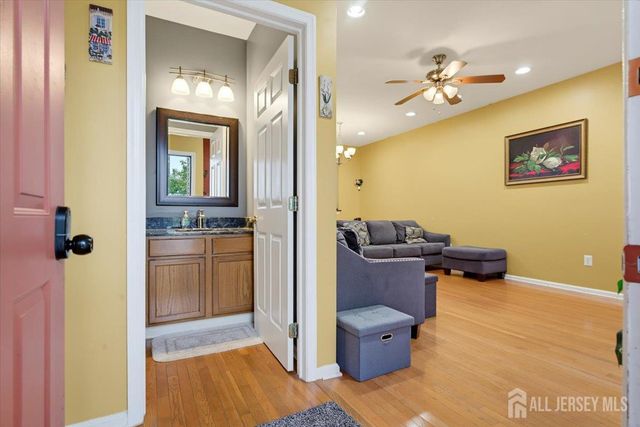 209 Blossom Circle, South Brunswick, NJ 08810
