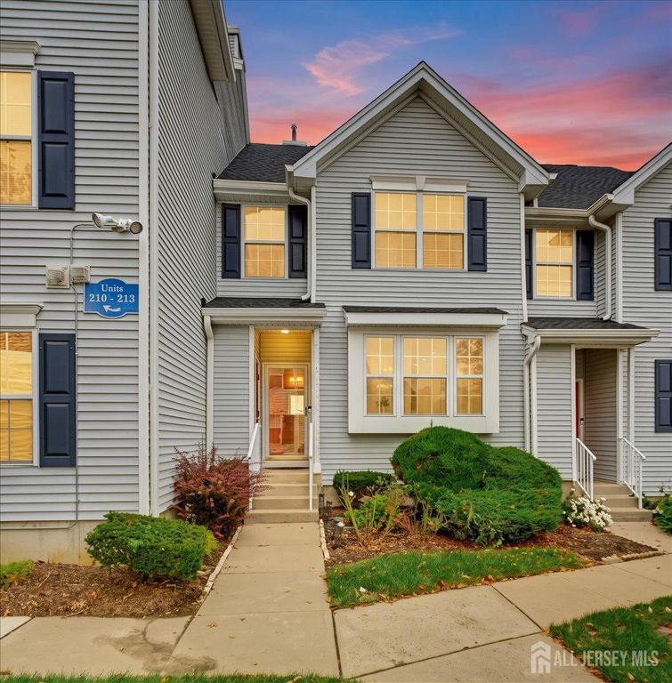 209 Blossom Circle, South Brunswick, NJ 08810