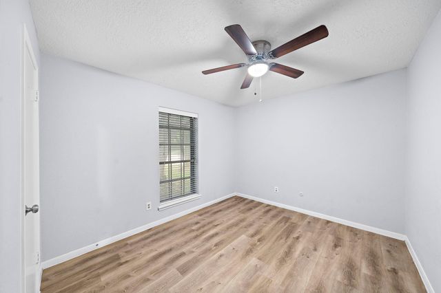 1617 Pecan Hollow Street, Pearland, TX 77581