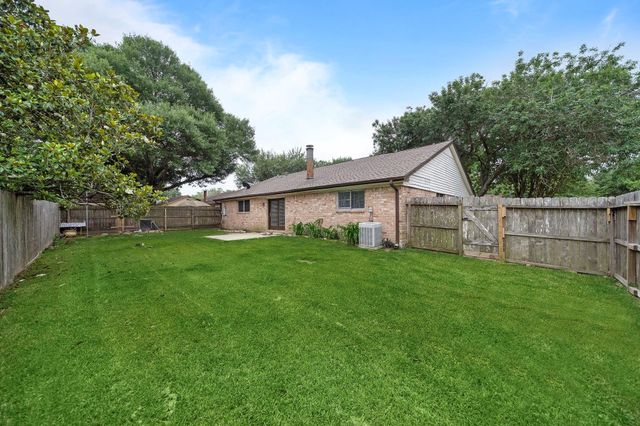 1617 Pecan Hollow Street, Pearland, TX 77581