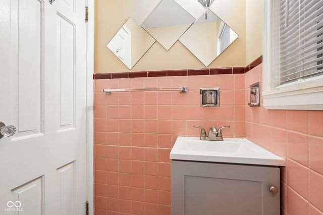 4301 E 38th Street, Indianapolis, IN 46218