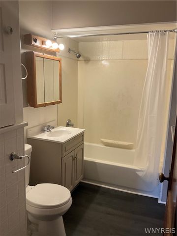 202 Chadduck Avenue, Buffalo, NY 14207