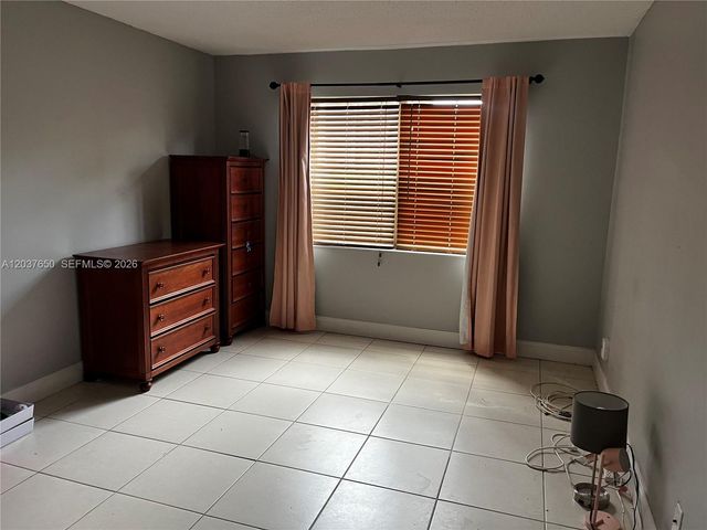 7000 Nova Drive 103E, Davie, FL 33317