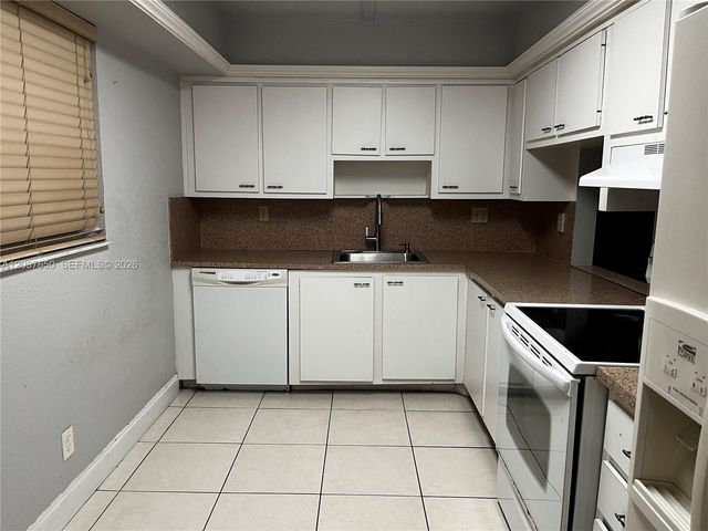 7000 Nova Drive 103E, Davie, FL 33317