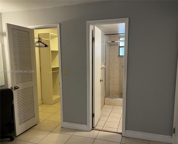 7000 Nova Drive 103E, Davie, FL 33317