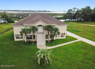 11040 French Court, Biloxi, MS 39532