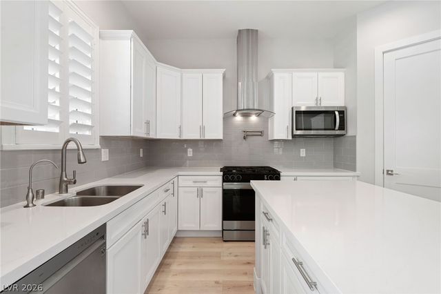 5517 Stormy Night Court, Las Vegas, NV 89120