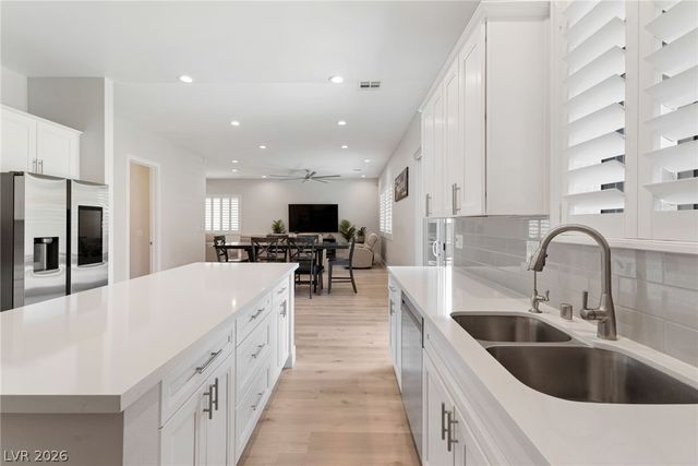 5517 Stormy Night Court, Las Vegas, NV 89120