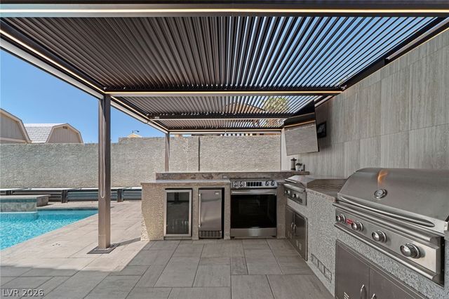 5517 Stormy Night Court, Las Vegas, NV 89120