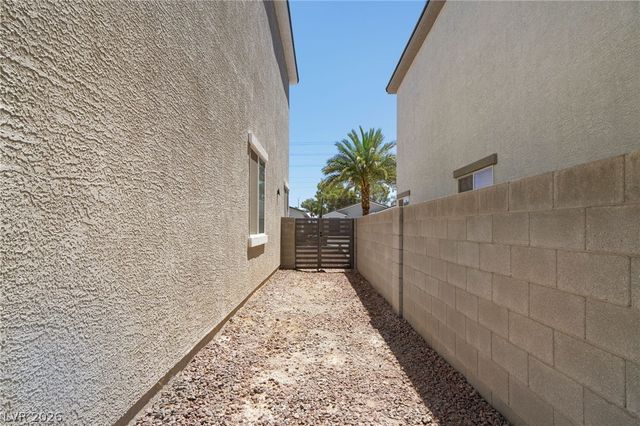 5517 Stormy Night Court, Las Vegas, NV 89120