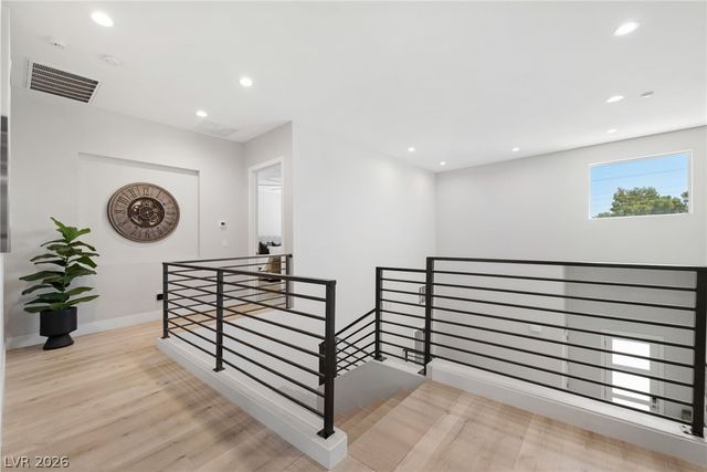 5517 Stormy Night Court, Las Vegas, NV 89120