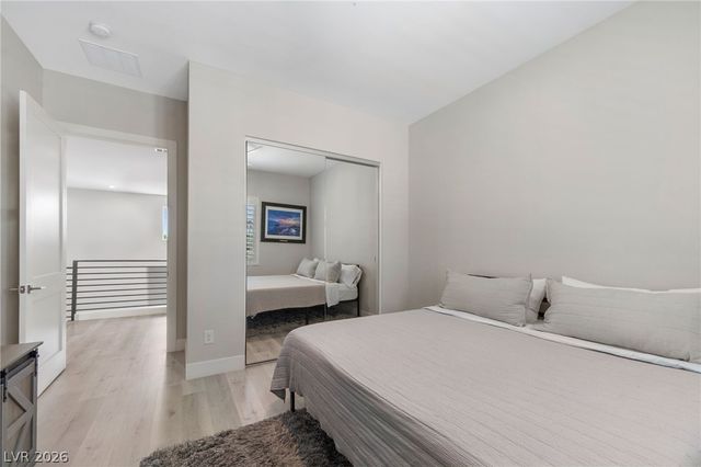 5517 Stormy Night Court, Las Vegas, NV 89120