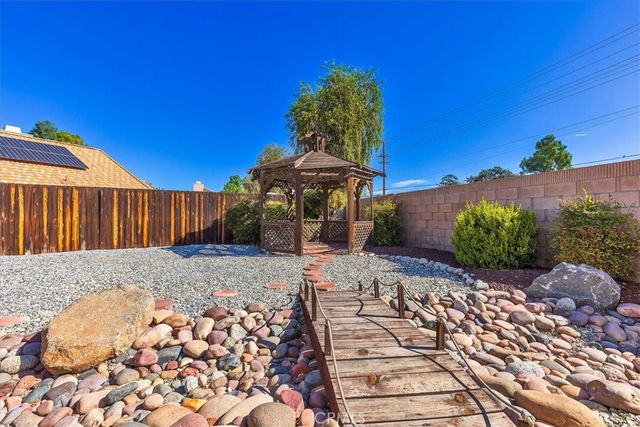 852 Arena Court, Hemet, CA 92545