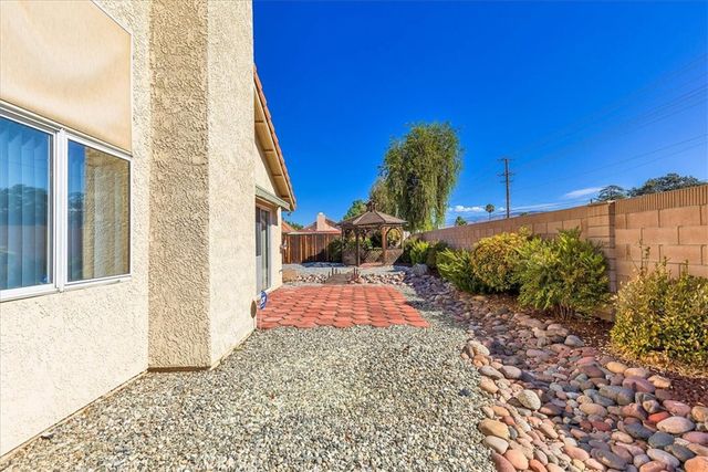 852 Arena Court, Hemet, CA 92545