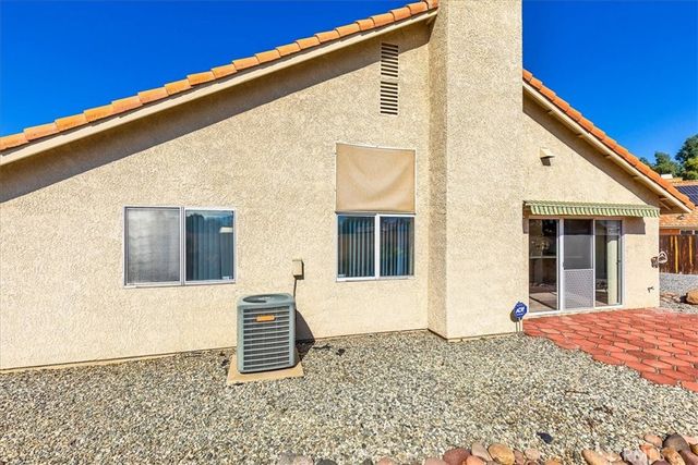 852 Arena Court, Hemet, CA 92545