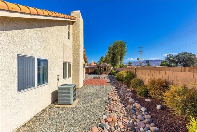 852 Arena Court, Hemet, CA 92545