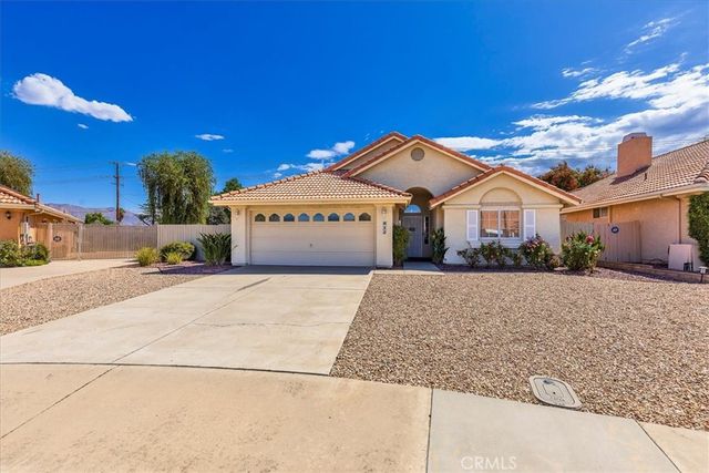 852 Arena Court, Hemet, CA 92545