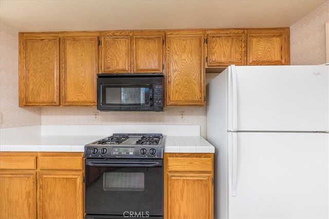 852 Arena Court, Hemet, CA 92545