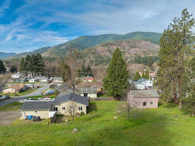 114 Short Street, Rogue River, OR 97537