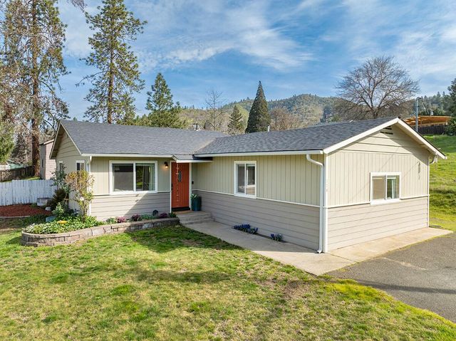 114 Short Street, Rogue River, OR 97537