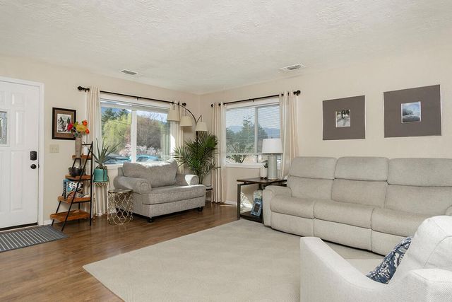 114 Short Street, Rogue River, OR 97537