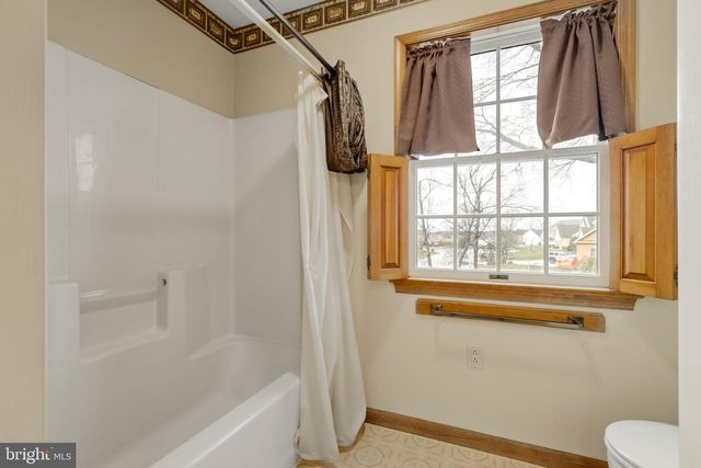 10 MEADOW LN, Myerstown, PA 17067