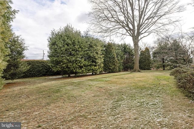 10 MEADOW LN, Myerstown, PA 17067