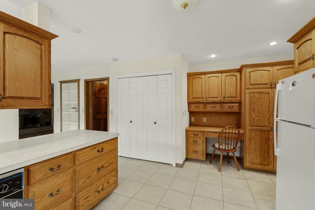 10 MEADOW LN, Myerstown, PA 17067