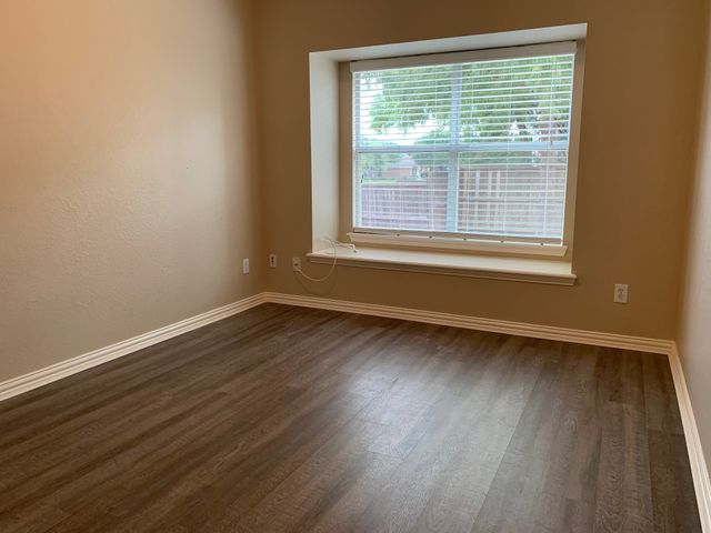 2644 Dunbar Drive, Mckinney, TX 75072