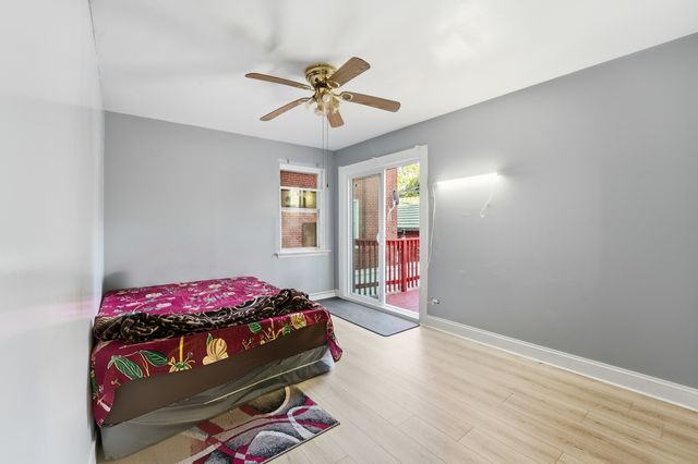 2507 W Coyle Avenue, Chicago, IL 60645