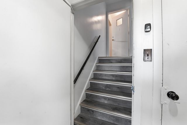 2507 W Coyle Avenue, Chicago, IL 60645