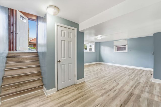 2507 W Coyle Avenue, Chicago, IL 60645